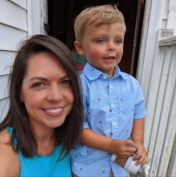 Meet your Posher, Amber - Picture 1 of 1